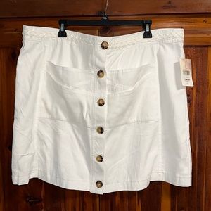 Arula White Button Down Skirt